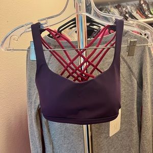Lululemon Free to be wild bra NWT 4